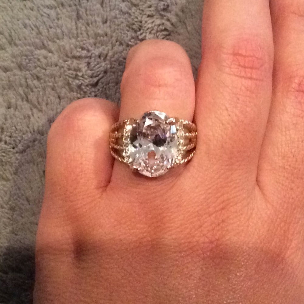 Stunner Ring - image 2